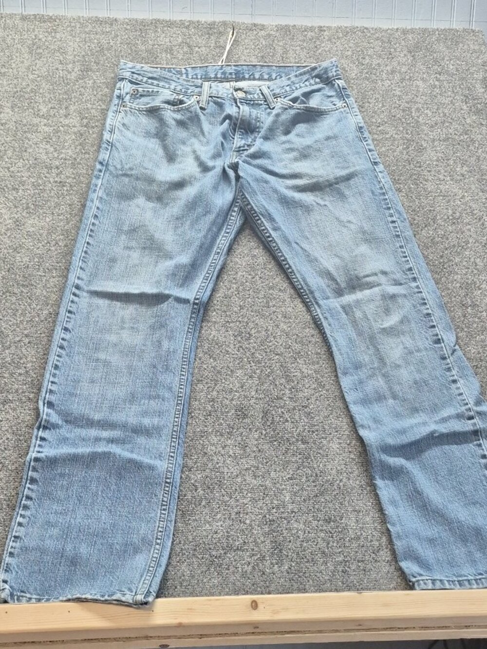 Levi's Men's Slim Straight Jeans Light Wash Blue Denim Mid Rise 5-Pocket